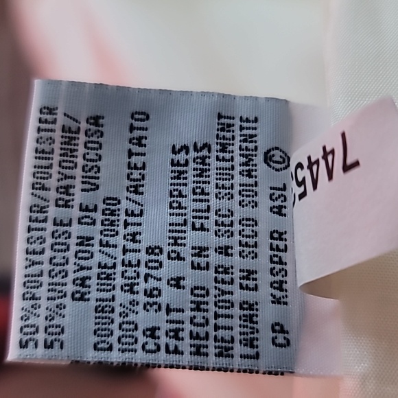 Kasper and company jacket. Beautiful. Like New condition. Fully Lined. - Picture 6 of 6